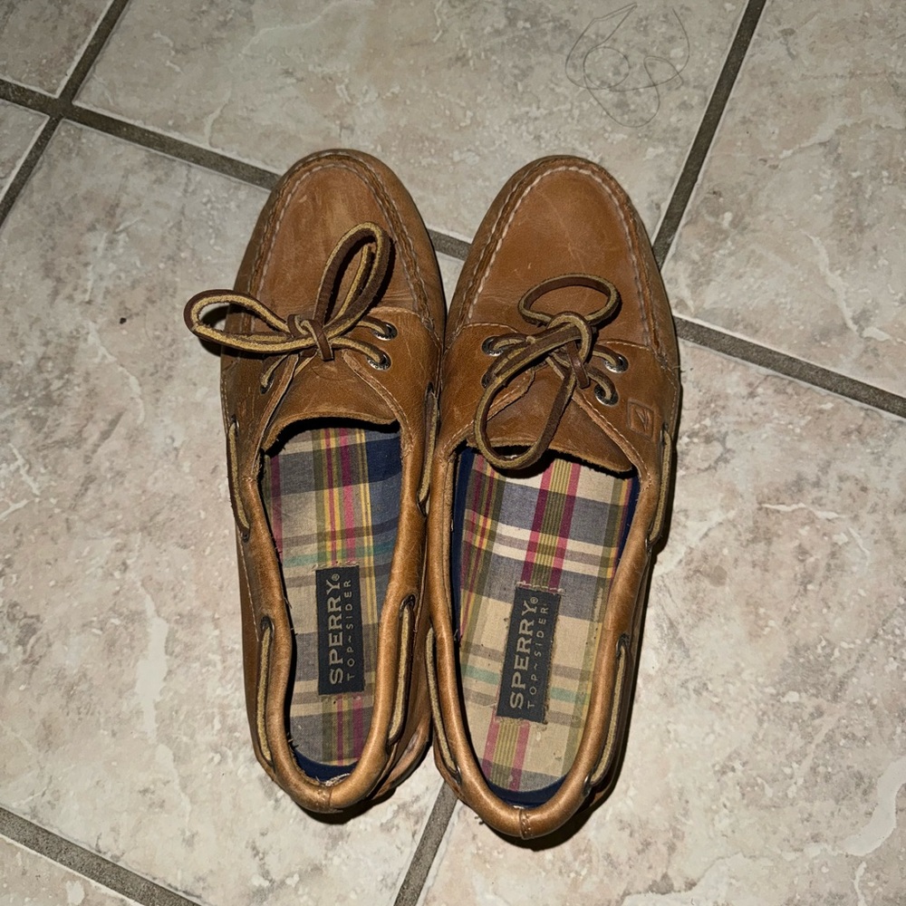 Sperry boat shoes